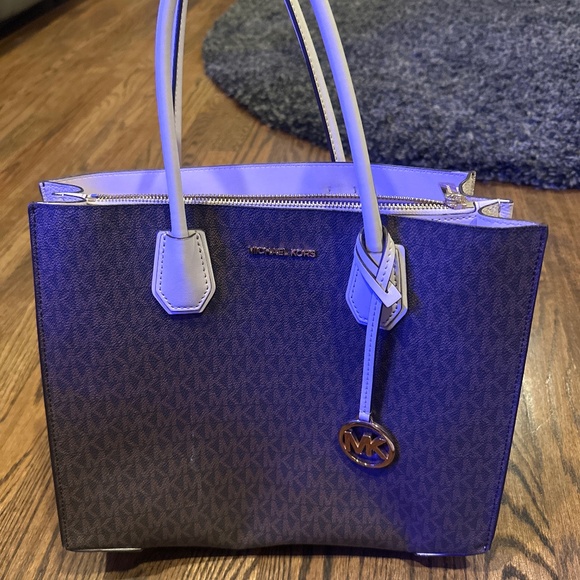 Michael kors purse - Picture 1 of 3